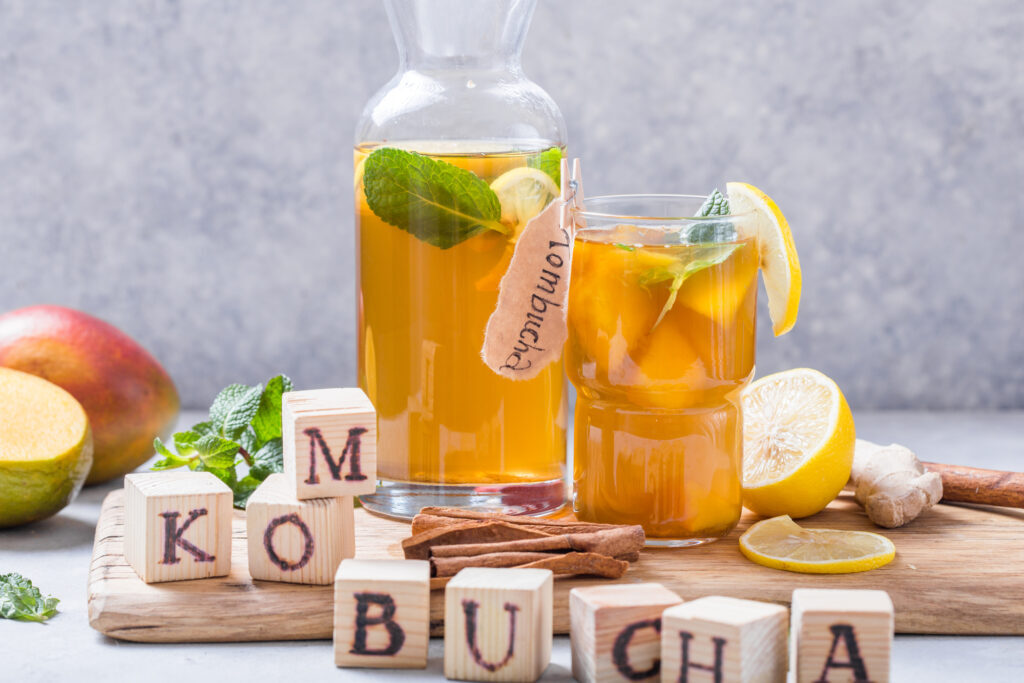 Descubra o Fascinante Mundo da Kombucha: História, Benefícios e Como Fazer